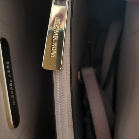 Michael Kors Lavender Handbag - Picture 6 of 6